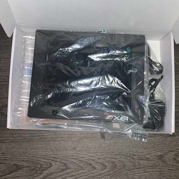 Digital Picture Frame - Picture 2 of 4